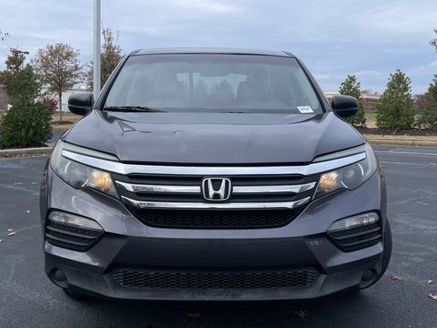 Certified 2018 Honda Pilot LX image 3