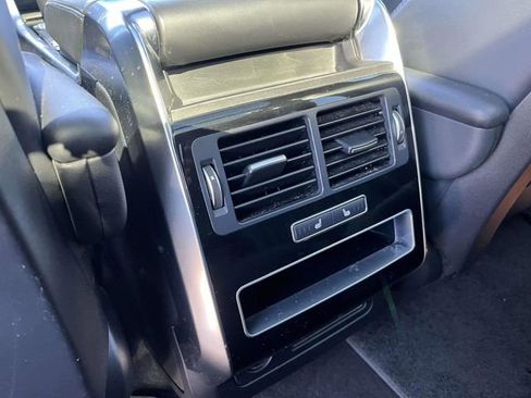 Used 2017 Land Rover Range Rover Sport HSE image 9
