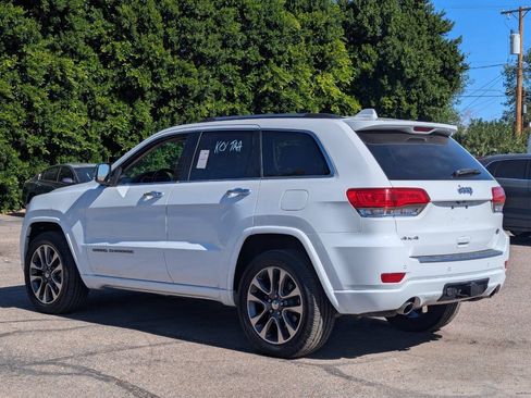 Used 2017 Jeep Grand Cherokee Overland AWD/4WD image 5