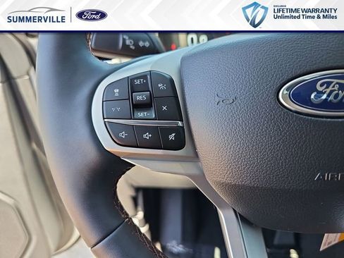 New 2026 Ford Explorer Active RWD image 21