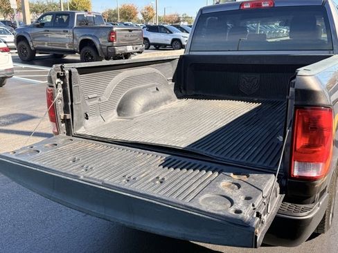 Used 2017 RAM 1500 Express image 11