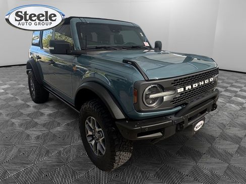 Used 2022 Ford Bronco Badlands image 7
