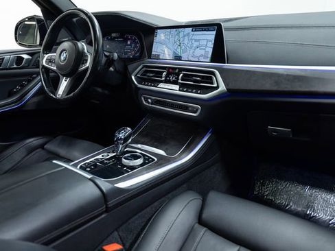 Used 2022 BMW X5 M50i AWD/4WD image 26