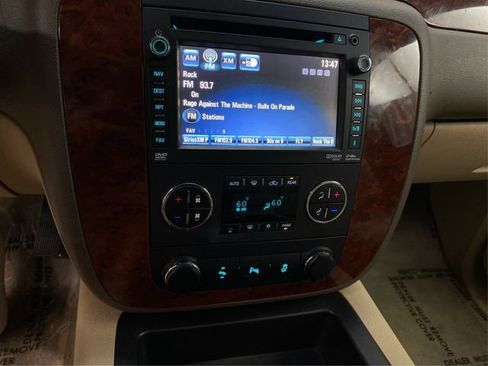 Used 2012 Chevrolet Suburban LT AWD/4WD image 33