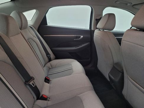Used 2022 Hyundai Sonata SE w/ Cargo Package image 19