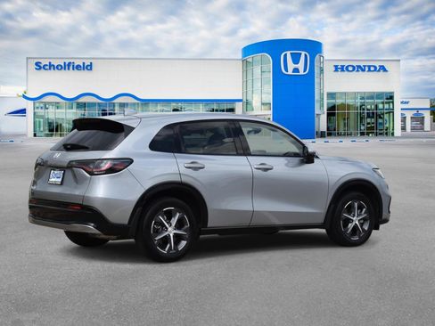 Used 2024 Honda HR-V EX-L image 3