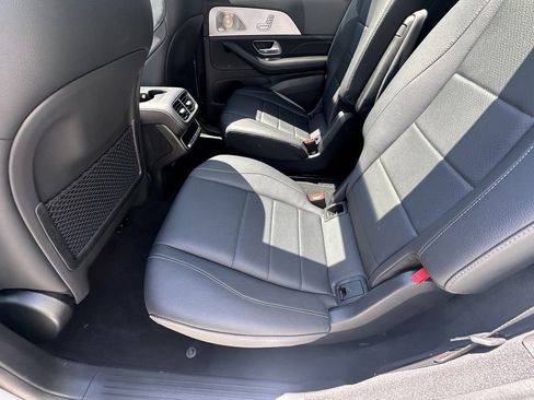Certified 2025 Mercedes-Benz GLS 450 4MATIC image 25