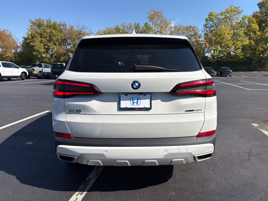 Used 2022 BMW X5 xDrive40i w/ Premium Package AWD/4WD image 4