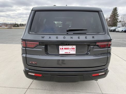 Used 2023 Jeep Wagoneer Series II image 7