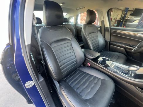 Used 2016 Ford Fusion SE w/ Equipment Group 202A AWD/4WD image 33