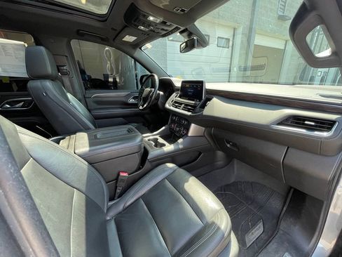 Used 2021 Chevrolet Tahoe Z71 w/ Luxury Package AWD/4WD image 30