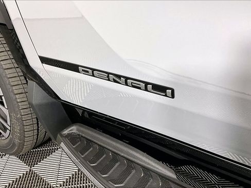 New 2026 GMC Sierra EV Denali AWD/4WD image 10