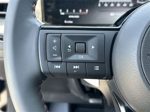 New 2025 Nissan Kicks SR image 19