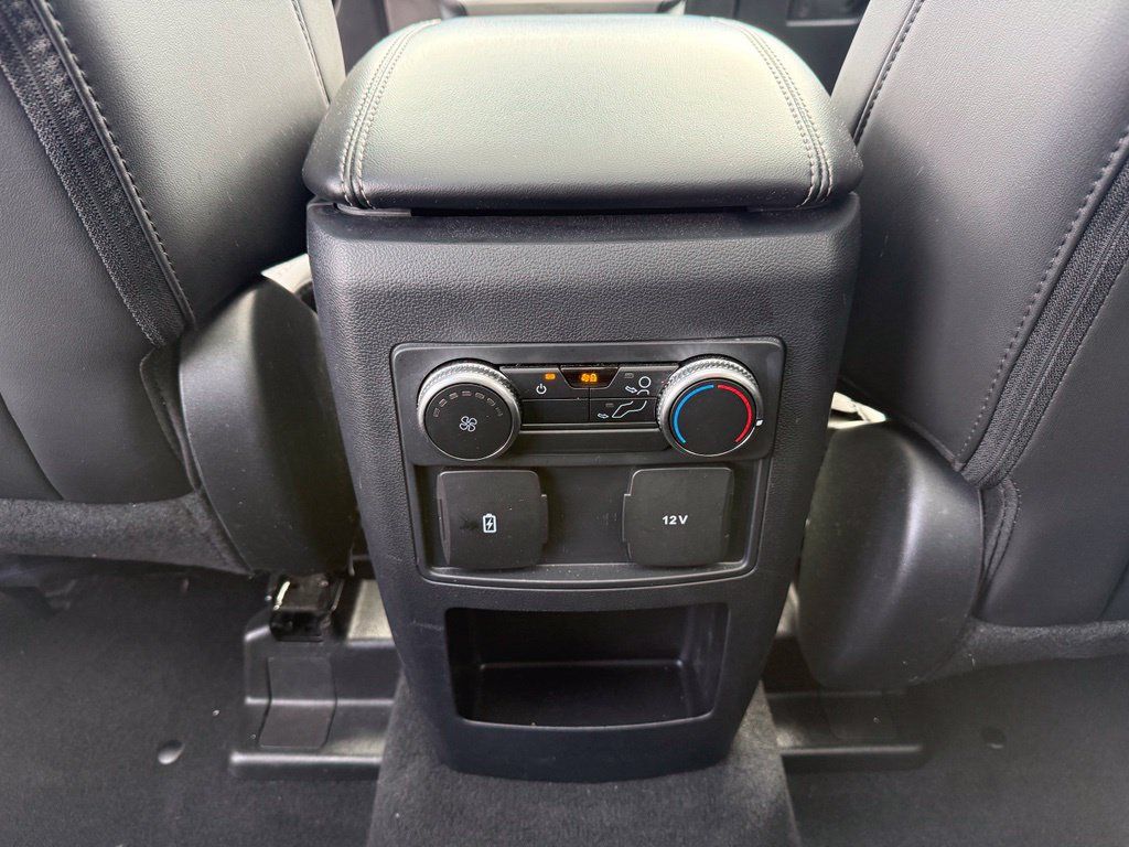 Used 2021 Ford Explorer XLT w/ Equipment Group 202A AWD/4WD image 17