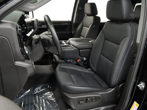 Used 2023 Chevrolet Silverado 1500 LT AWD/4WD image 7