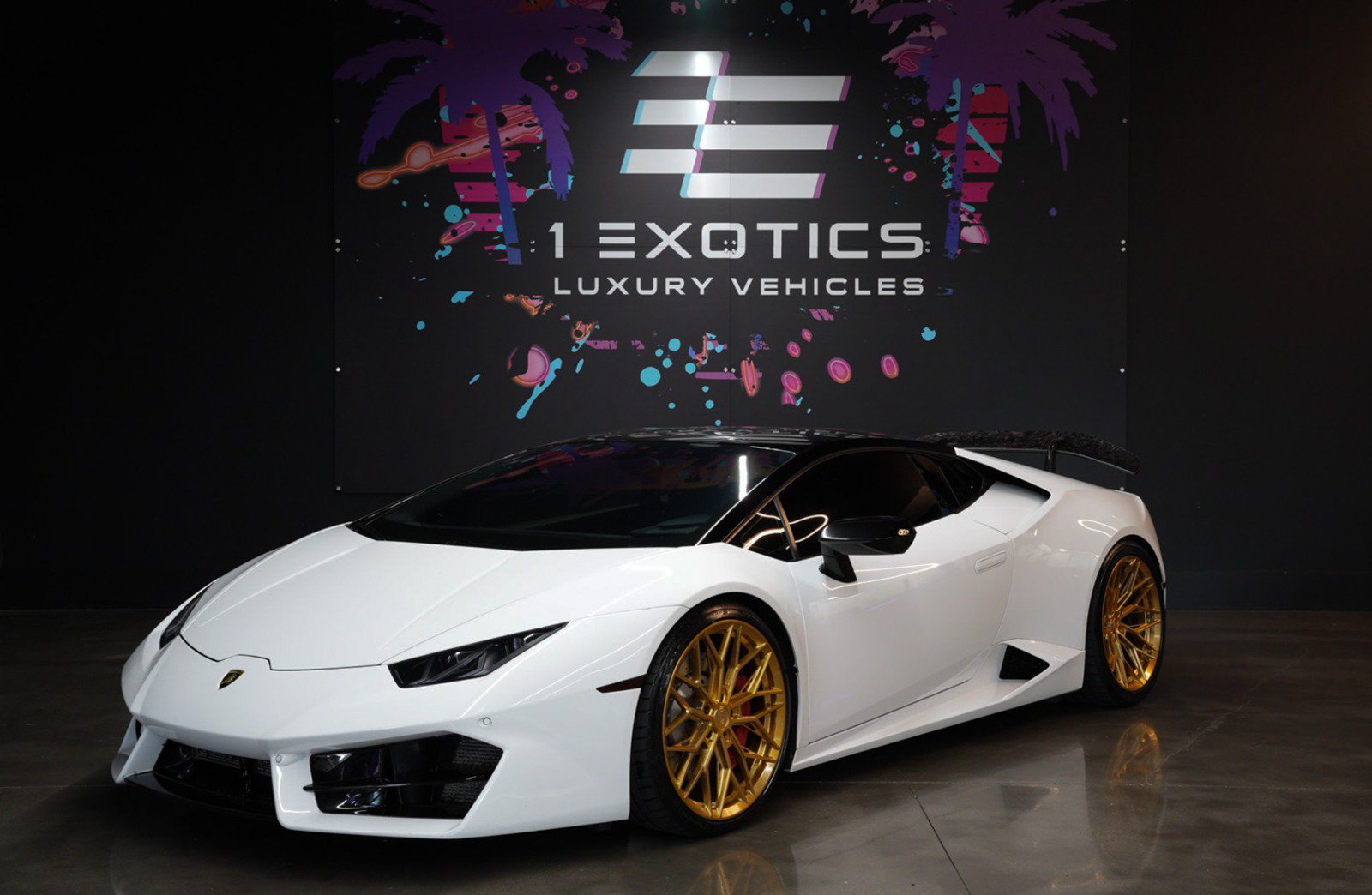 Used 2017 Lamborghini Huracan LP 580-2 RWD image 1