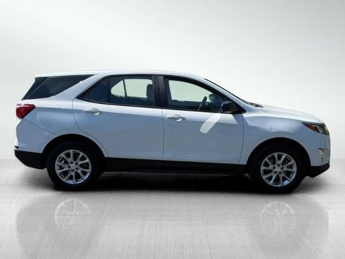 Used 2021 Chevrolet Equinox LS FWD image 3