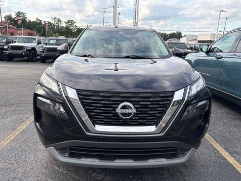 Used 2023 Nissan Rogue S AWD/4WD image 2