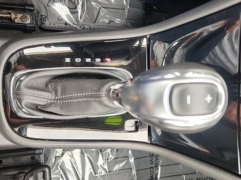 Used 2019 Buick Encore Preferred AWD/4WD image 23