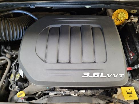 Used 2018 Dodge Grand Caravan SXT FWD image 30