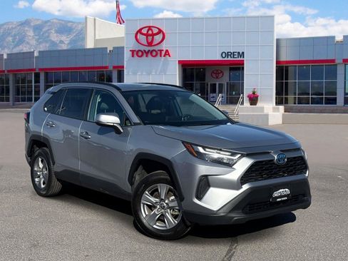 Used 2022 Toyota RAV4 XLE w/ Convenience Package AWD/4WD image 1