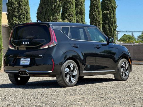 Used 2023 Kia Soul GT-Line FWD image 4
