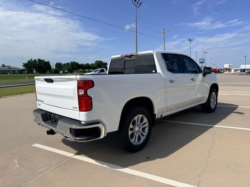 Used 2025 Chevrolet Silverado 1500 LTZ AWD/4WD image 4