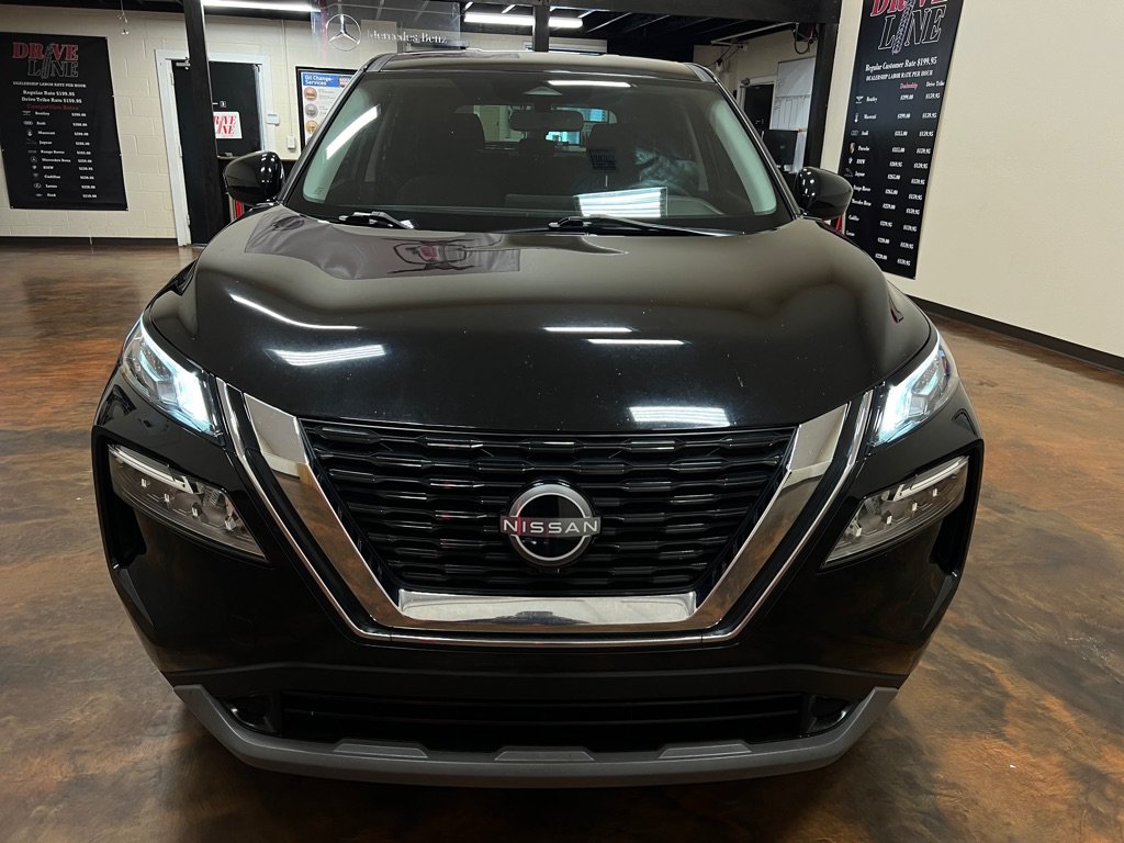 Used 2023 Nissan Rogue SV FWD image 4