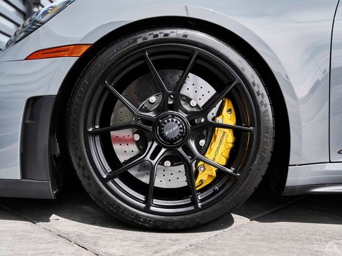 Used 2025 Porsche 911 GT3 RWD image 3