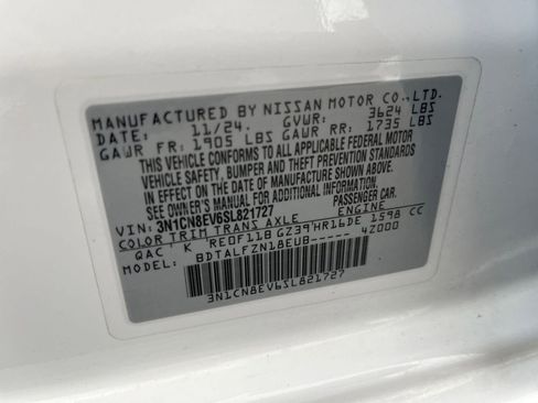 Used 2025 Nissan Versa SV image 29