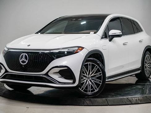 Used 2023 Mercedes-Benz EQS 580 4MATIC SUV image 1