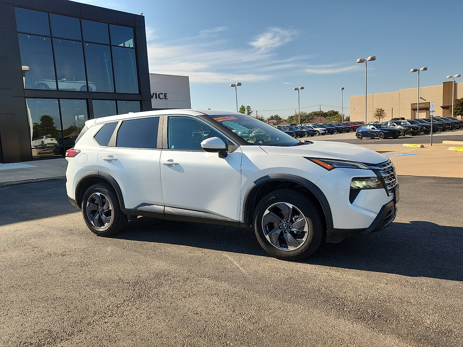 Used 2024 Nissan Rogue SV FWD image 6