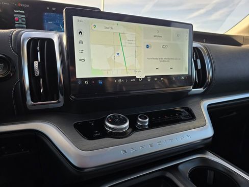 Certified 2025 Ford Expedition Max Platinum image 23