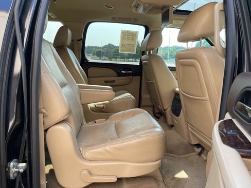 Used 2013 GMC Yukon XL Denali RWD image 19