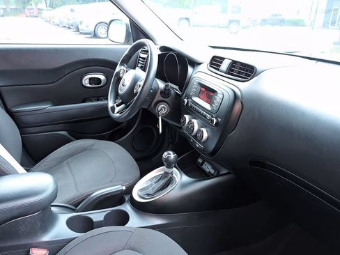 Used 2016 Kia Soul FWD image 7