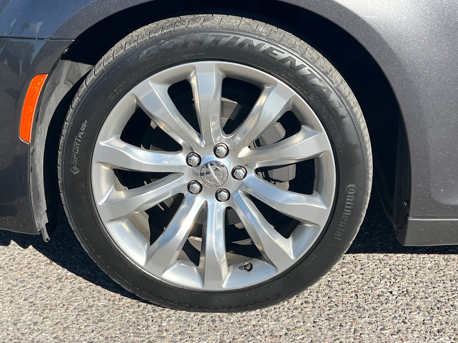 Used 2019 Chrysler 300 Limited w/ Safetytec Plus Group RWD image 12