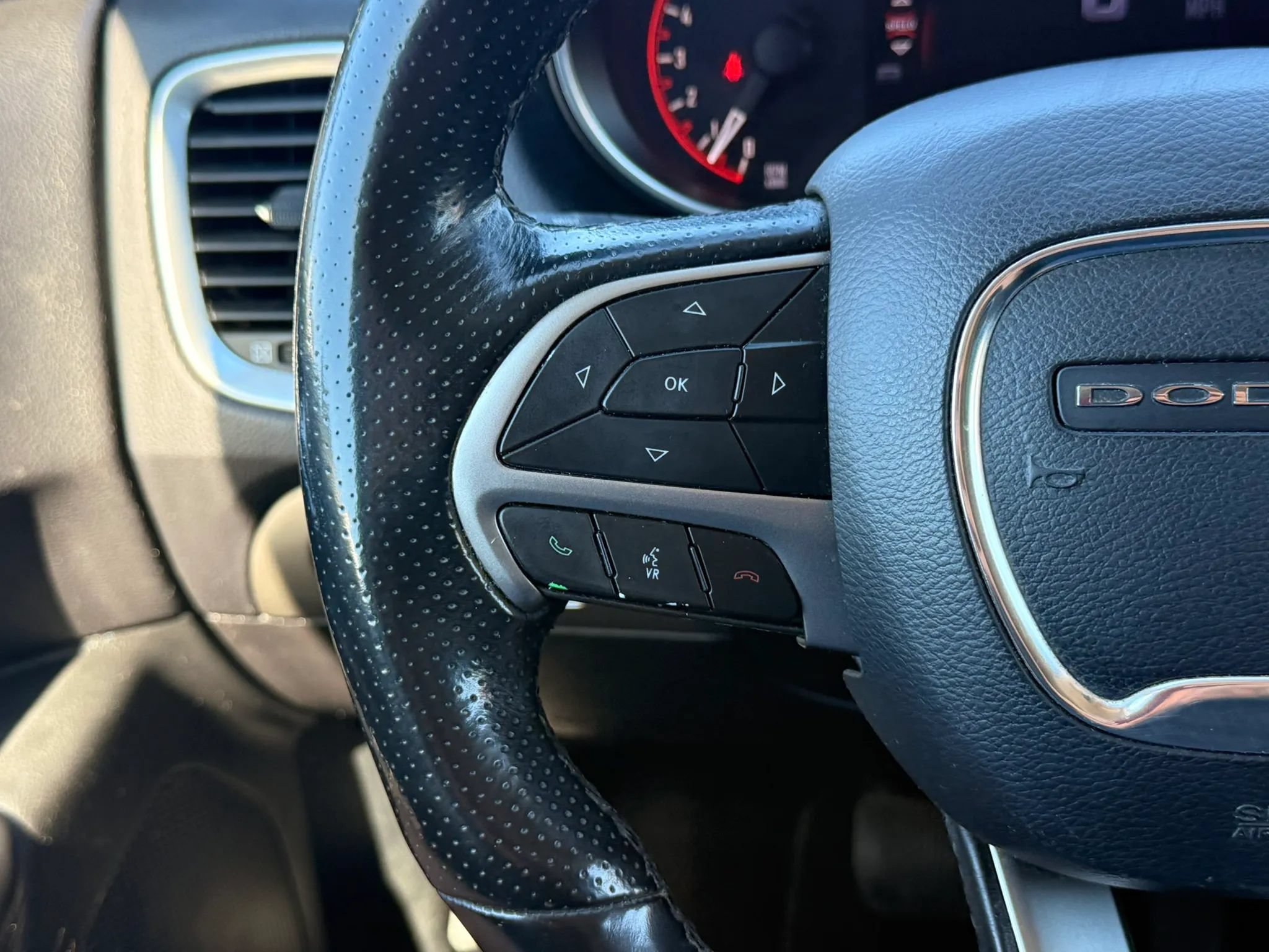 Used 2019 Dodge Durango SXT AWD/4WD image 17
