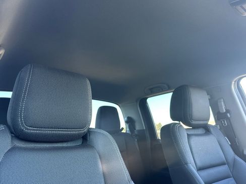 Used 2023 Nissan Frontier SV image 19