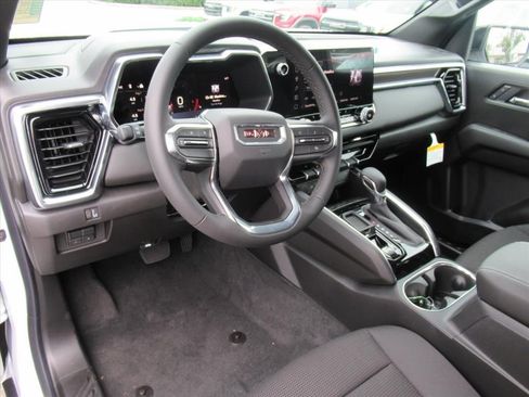 New 2026 GMC Canyon Elevation w/ Convenience Package image 15