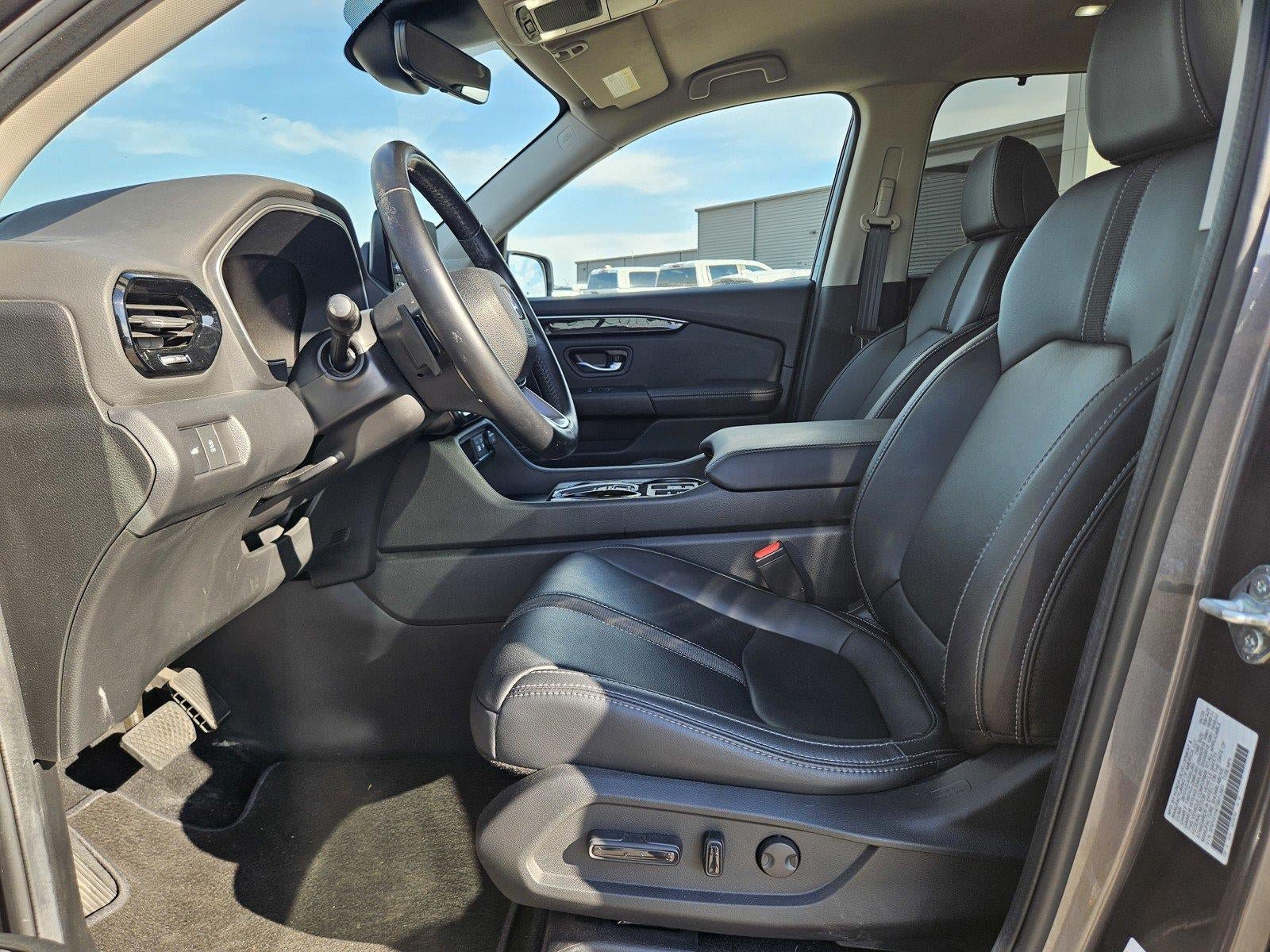 Used 2025 Honda Pilot EX-L image 18