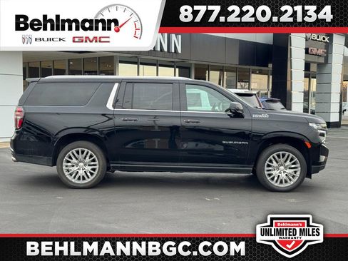 Used 2024 Chevrolet Suburban High Country image 1