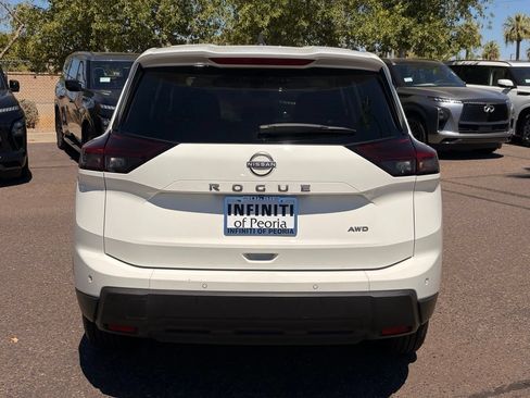 Used 2024 Nissan Rogue S AWD/4WD image 5