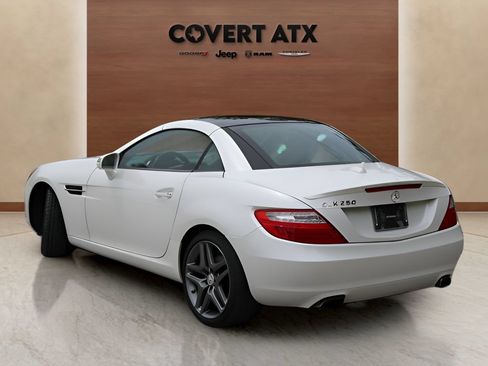 Used 2014 Mercedes-Benz SLK 250 image 3