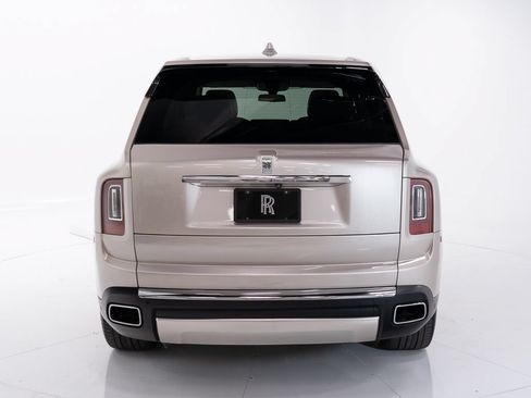 Certified 2019 Rolls-Royce Cullinan AWD/4WD image 4