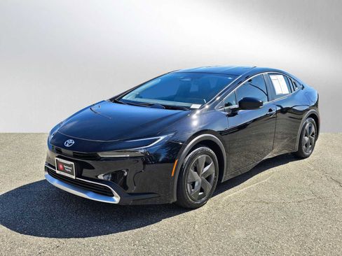 Used 2026 Toyota Prius Plug-In Hybrid image 7