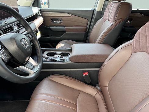 Certified 2026 Honda Pilot Elite image 11
