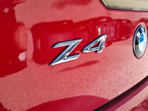 Used 2005 BMW Z4 2.5i image 11