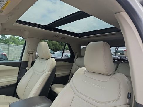 Certified 2020 Ford Explorer Platinum w/ Premium Technology Package AWD/4WD image 16