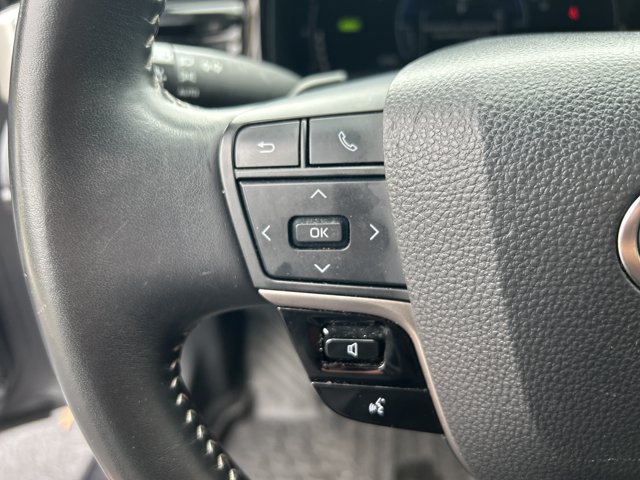 Used 2025 Toyota Camry SE w/ Multimedia Upgrade Package FWD image 13