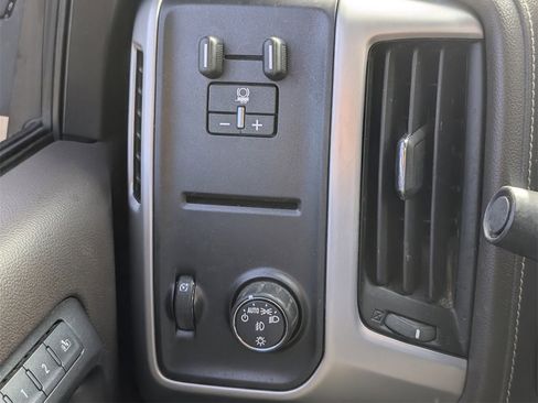 Used 2018 GMC Sierra 1500 SLT w/ Enhanced Driver Alert Package image 30